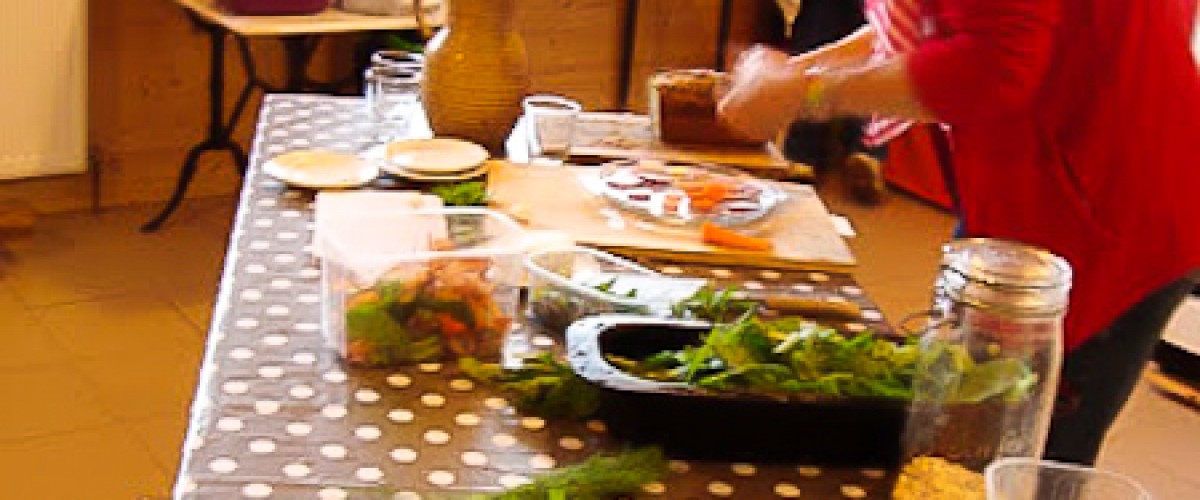 Journée cueillette et cuisine de plantes sauvages avec repas dans les Vosges