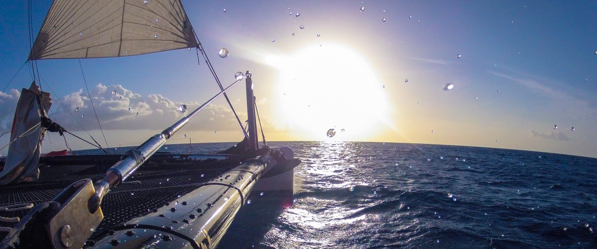 Sortie en catamaran au coucher du soleil dans le Golfe de Saint-Tropez