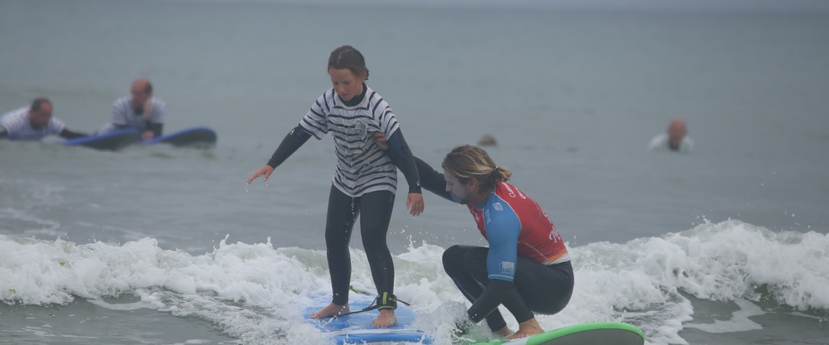 Cours de surf dans le Finistère