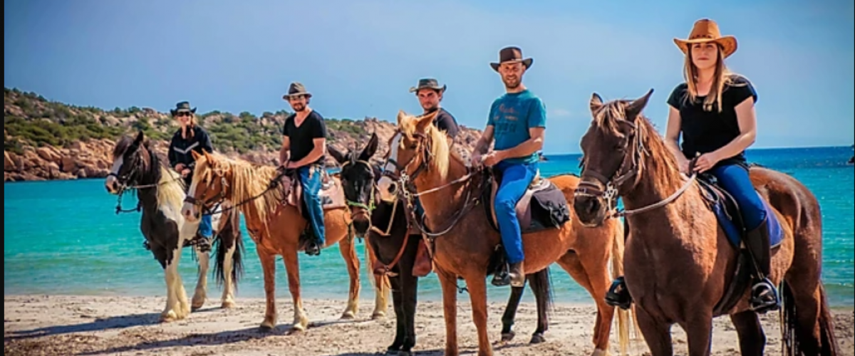 Balade sportive à cheval sur la plage : Proche de Serra di Ferro